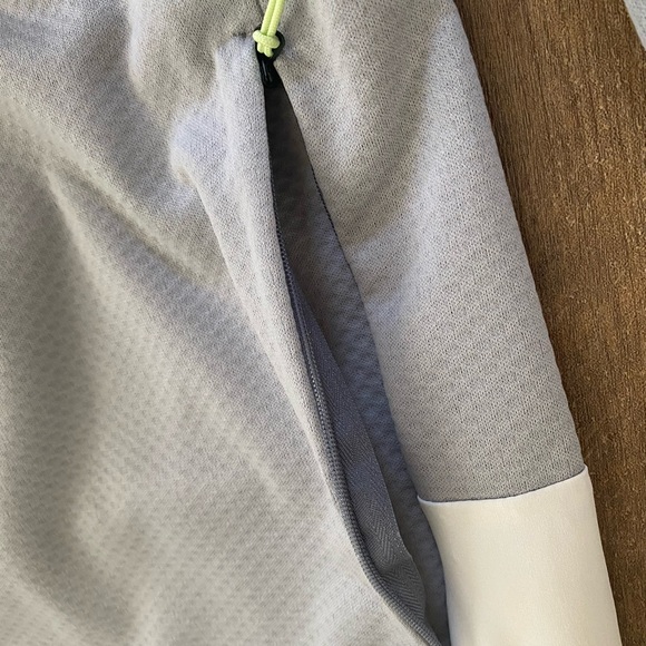 ASICS jacket - Picture 4 of 5